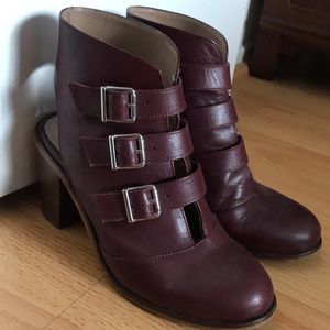 TOPSHOP burgundy/brown booties